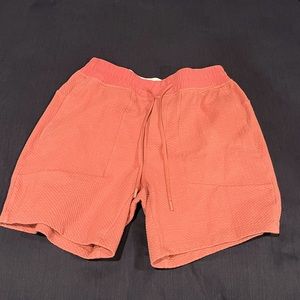 Lululemon at ease short burnt red